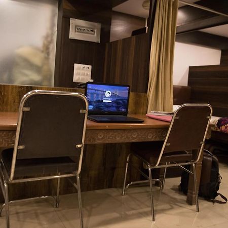 Hotel Alibaba 뭄바이 외부 사진