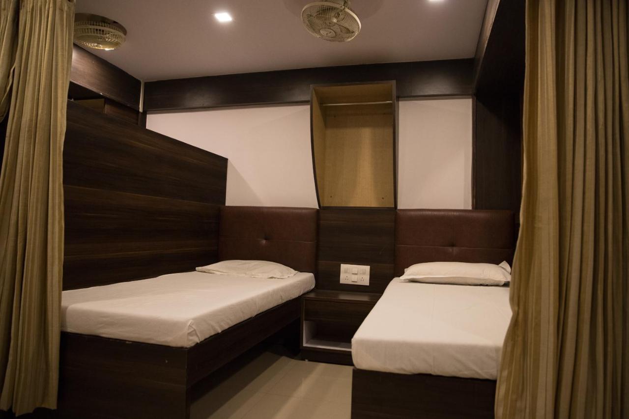Hotel Alibaba 뭄바이 외부 사진