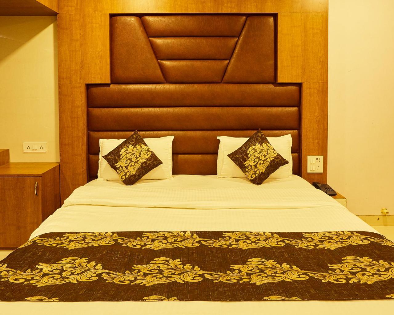 Hotel Alibaba 뭄바이 외부 사진