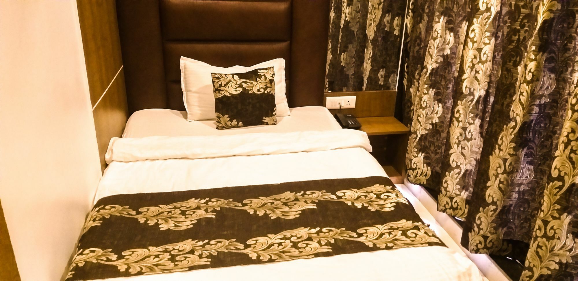 Hotel Alibaba 뭄바이 외부 사진